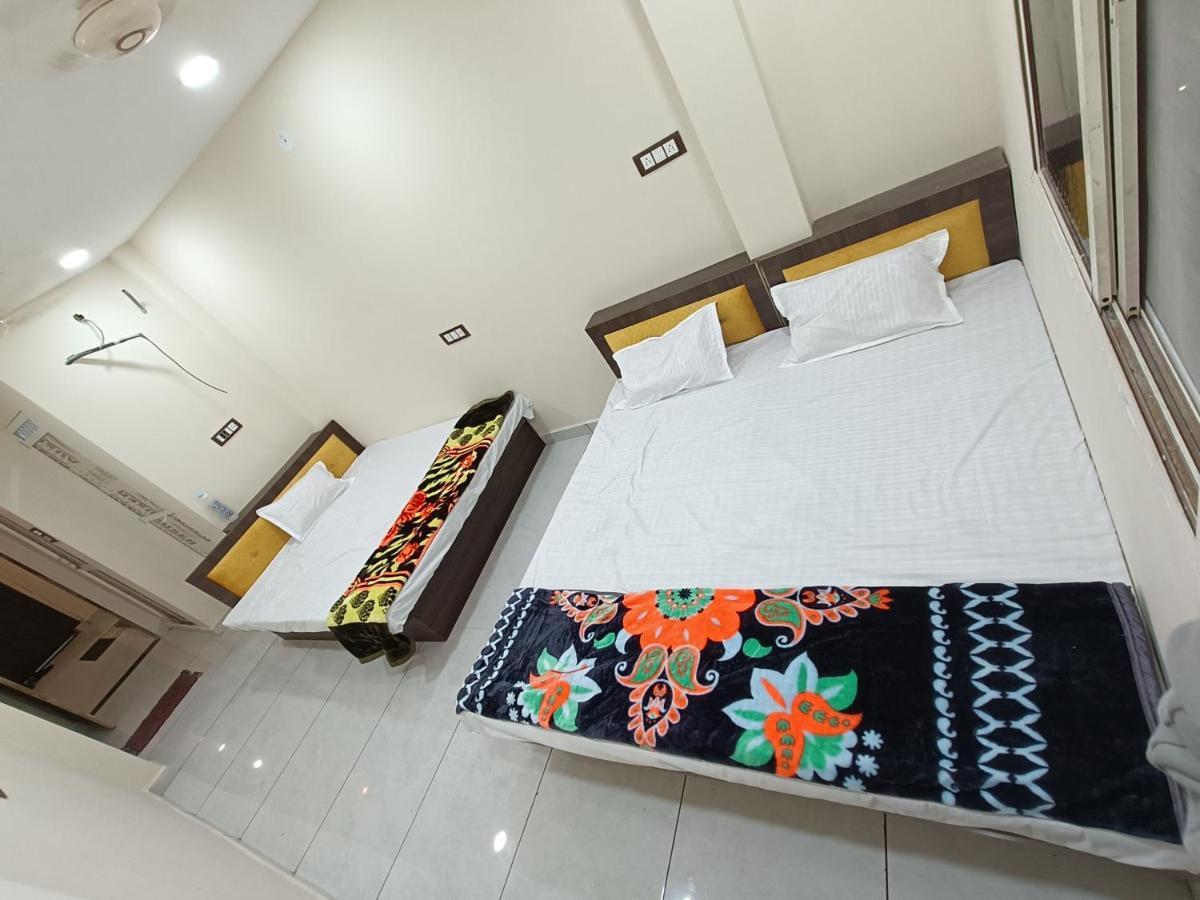 Hotel Shipra Inn Ujjain Exteriör bild