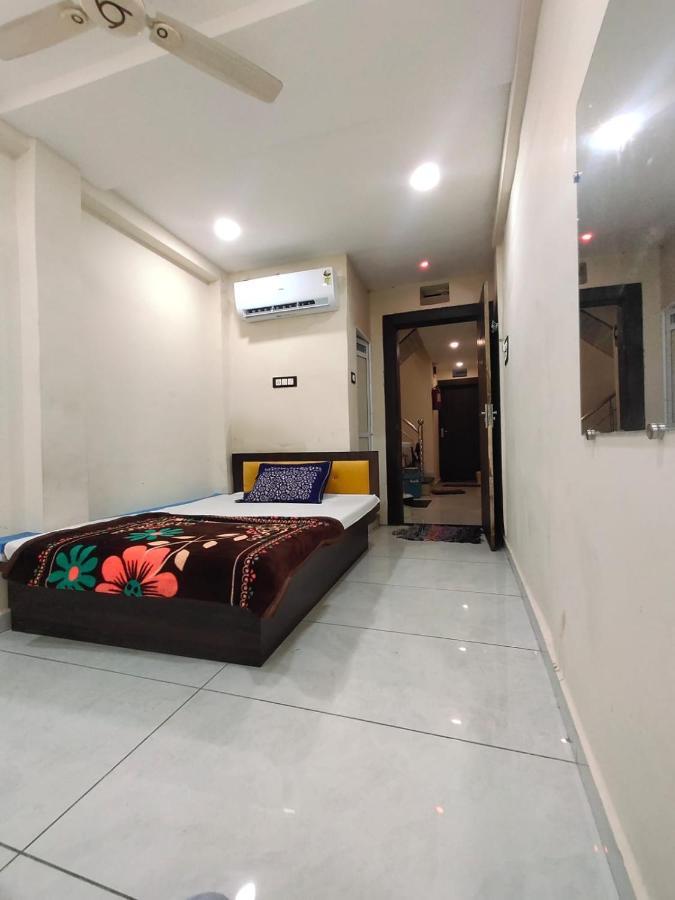 Hotel Shipra Inn Ujjain Exteriör bild
