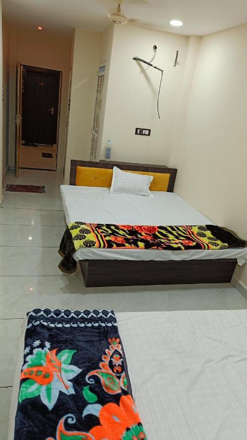 Hotel Shipra Inn Ujjain Exteriör bild