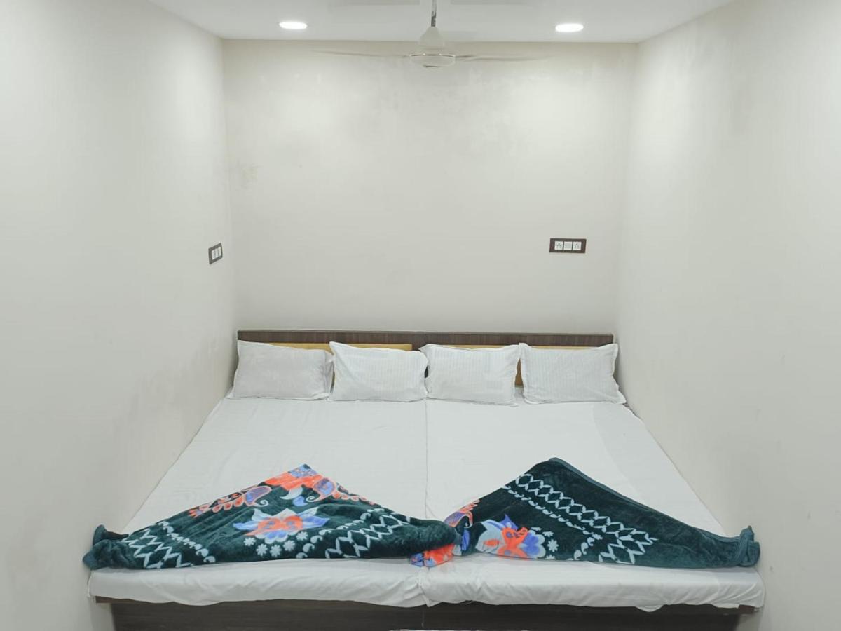 Hotel Shipra Inn Ujjain Exteriör bild