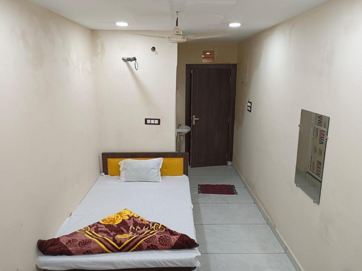 Hotel Shipra Inn Ujjain Exteriör bild