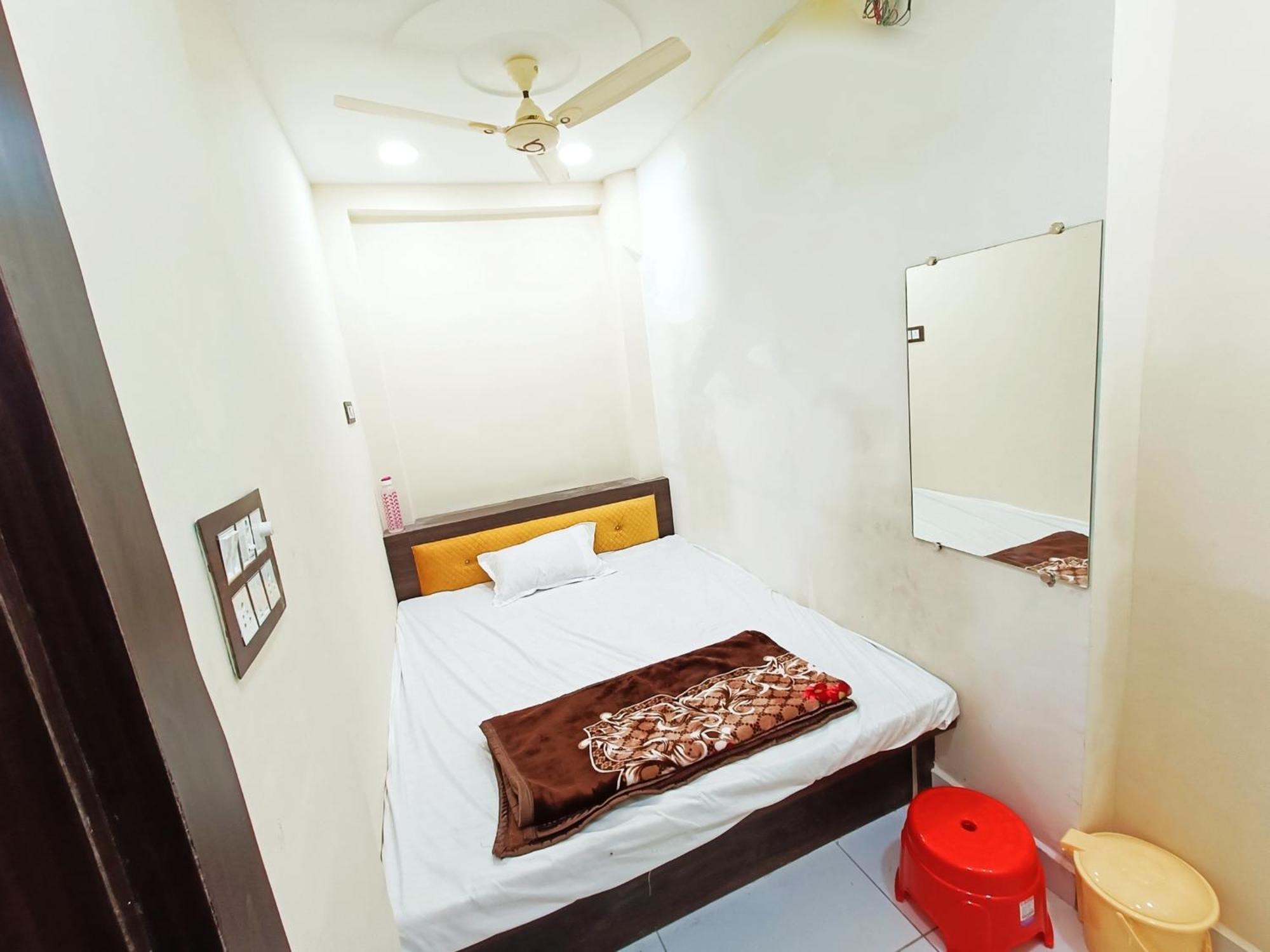 Hotel Shipra Inn Ujjain Exteriör bild