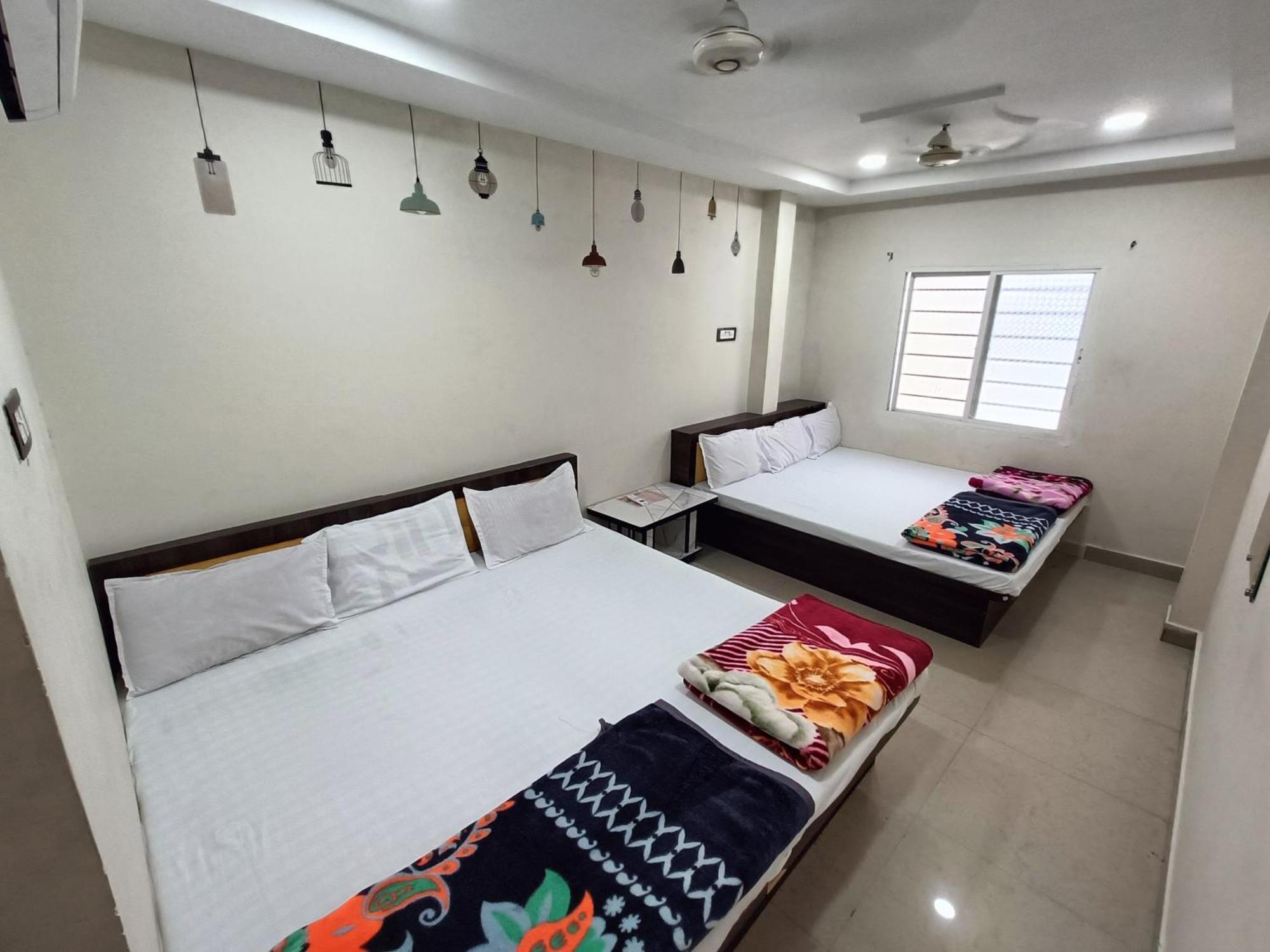 Hotel Shipra Inn Ujjain Exteriör bild