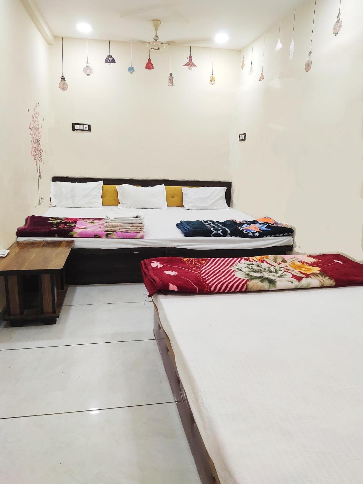 Hotel Shipra Inn Ujjain Exteriör bild