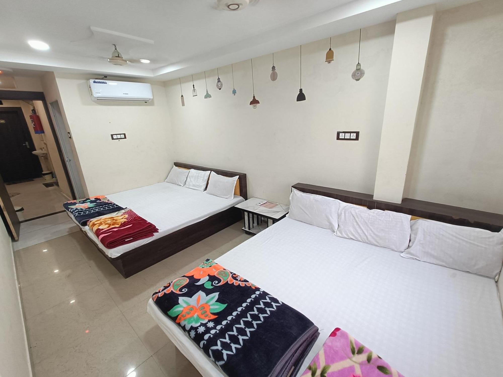 Hotel Shipra Inn Ujjain Exteriör bild