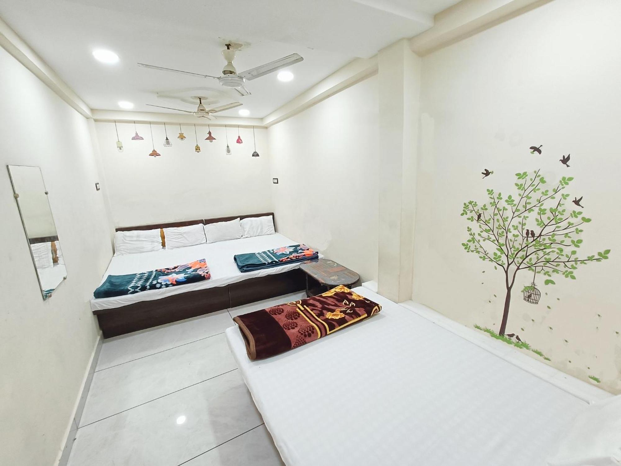 Hotel Shipra Inn Ujjain Exteriör bild